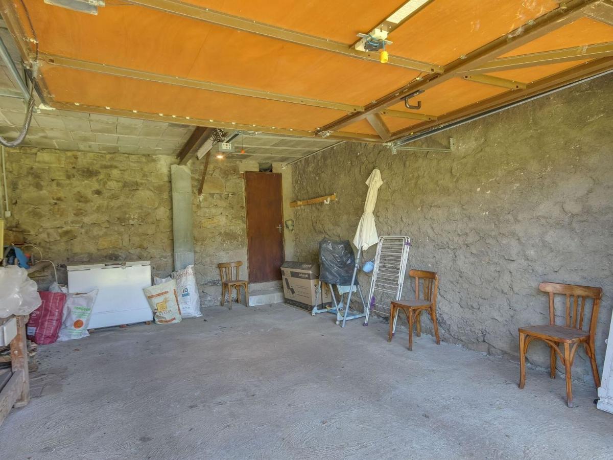 Beautiful Villa In The Parc Des Volcans D Auvergne Vic-sur-Cère Extérieur photo
