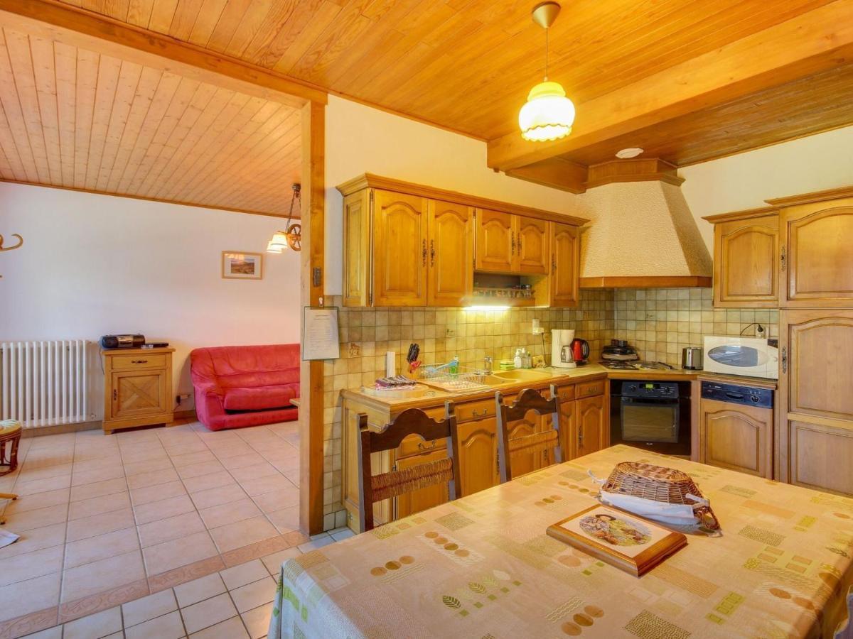 Beautiful Villa In The Parc Des Volcans D Auvergne Vic-sur-Cère Extérieur photo